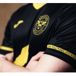 Homme Brentford 2025/26 Maillot Spécial Hard-Fi CCTV Homme Brentford 2025/26 Maillot Spécial Hard-Fi CCTV