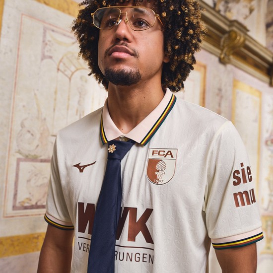 Maillot Spécial 2025/26 FC Augsburg Crème Homme Maillot Spécial 2025/26 FC Augsburg Crème Homme
